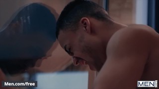Mencom – Bubble butt gets stretched Beaux Banks William Seed